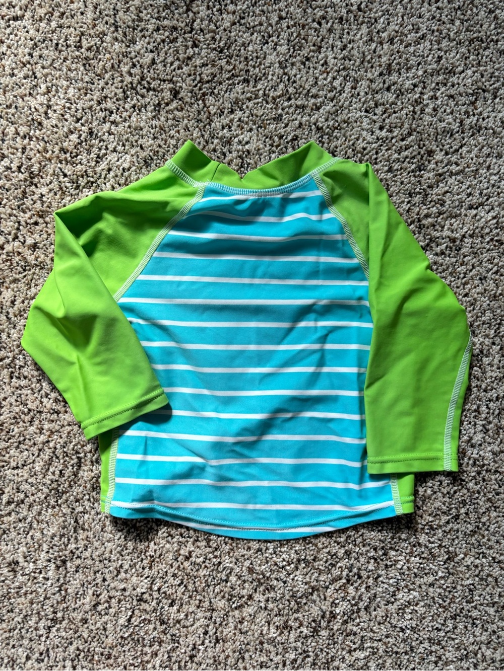 I play Rashguard size 24m - Picture 3 of 4